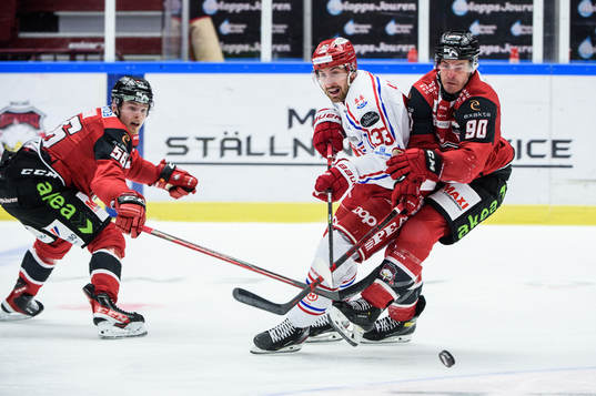 Timrås Albin Lundin och Malmö Redhawks Lance Bouma