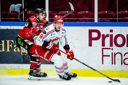 Timrås Ziyat Paigin mot Malmö Redhawks Carl Söderberg