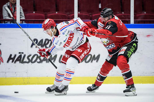 Timrås Pontus Åberg och Malmö Redhawks Markus Lauridsen