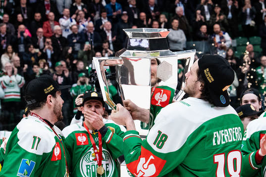Dennis Everberg of Rögle celebrates with the trophy