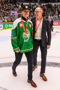Erlend Lesund and Daniel Koch, club director of Rögle