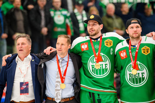 Cam Abbott, head coach, Mattias Sjögren and Valtteri