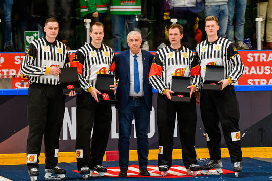 Referees receive medals