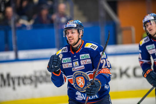 Växjös Joel Kellman  jublar
