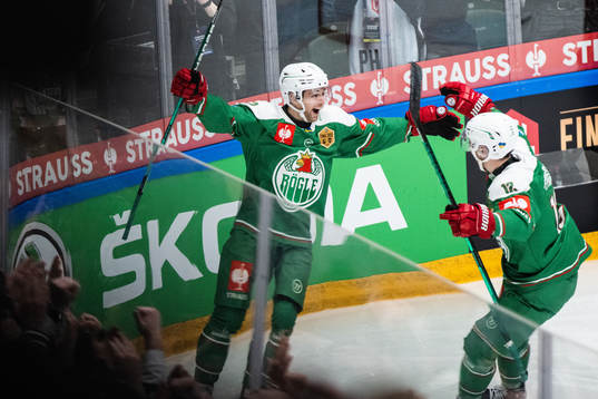 Daniel Zaar and Brady Ferguson of Rögle celebrate