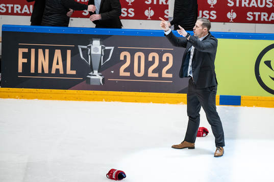Cam Abbott, head coach of Rögle celebrates