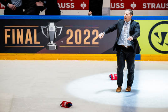 Cam Abbott, head coach of Rögle celebrates