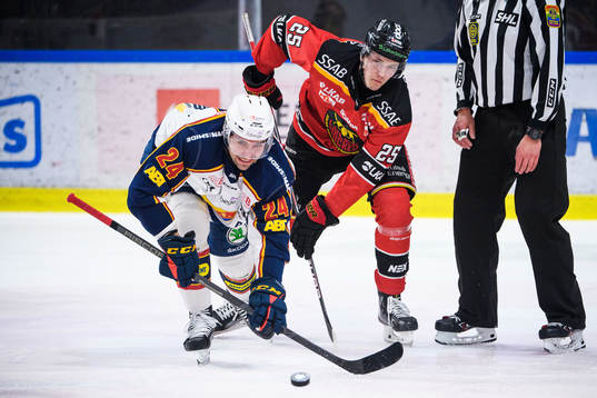 Djurgårdens Ludvig Rensfeldt och Luleås Andreas Nilsson