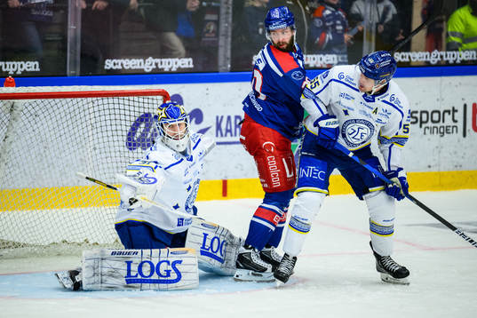 Leksands målvakt Kasimir Kaskisuo och Jonas Ahnelöv mot