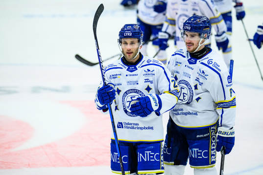 Leksands Carter Camper och Matt Caito jublar