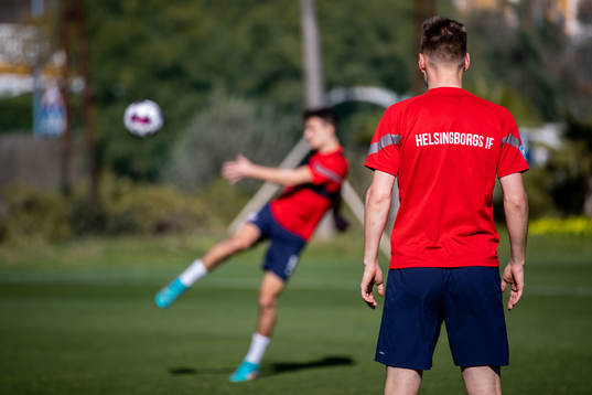 En tröja med texten Helsingborgs IF