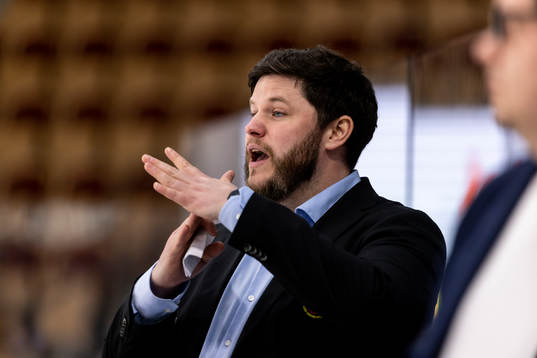 Luleås assisterande tränare Oskar Häggström begär time