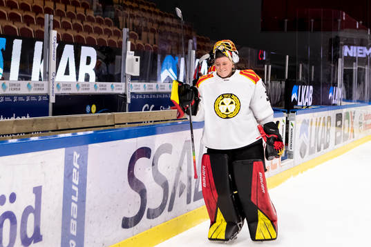 Brynäs målvakt Ellen Jonsson jublar