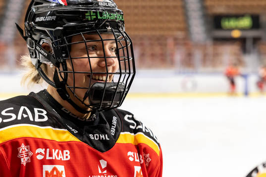 Luleås Ronja Savolainen jublar