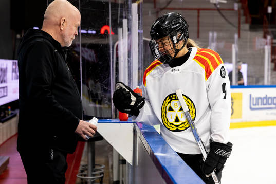 Brynäs Josefin Bouveng