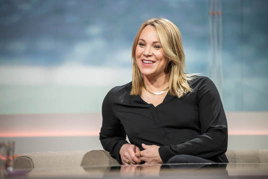 Johanna Frisk i Viaplays studio