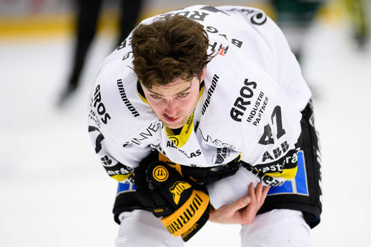 Västerås Logan Roe skadar sig
