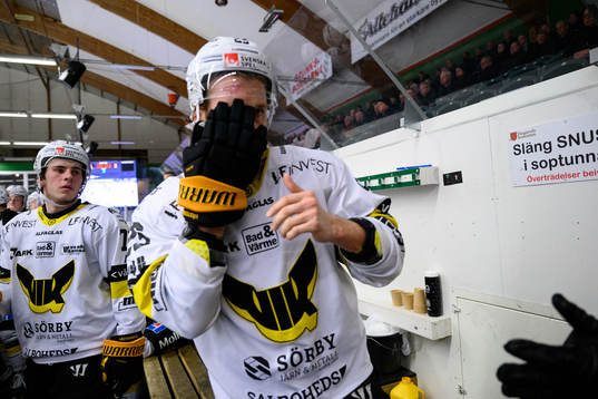 Västerås Marcus Bergman skadar sig