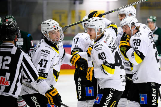 Västerås Logan Roe jublar