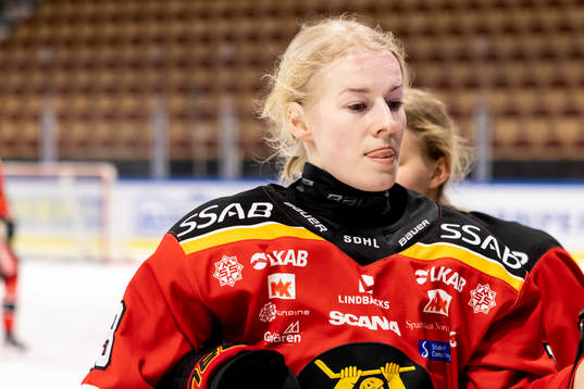 Luleås Jenna Pirttijärvi utan hjälm