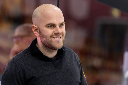 Brynäs assisterande tränare Filip Eriksson