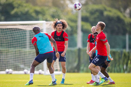 Ravy Tsouka-Dozi, Adam Kaied, Benjamin Acquah och Dennis