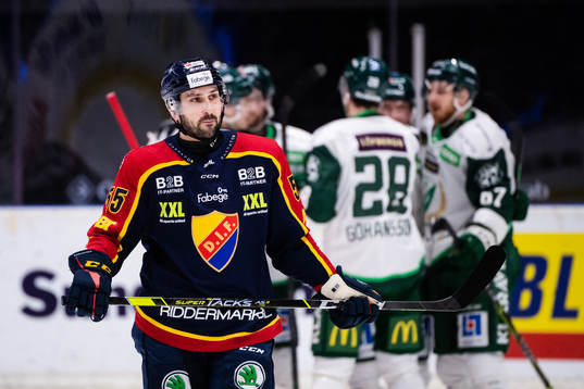 Djurgårdens Emile Poirier deppar