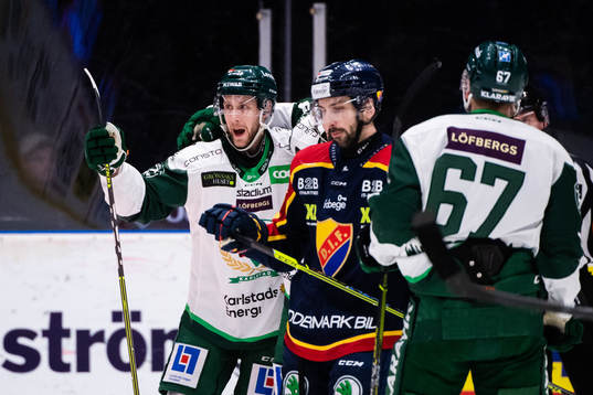 Färjestads Per Åslund jublar
