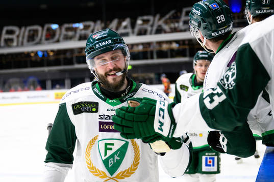 Färjestads Jesse Virtanen jublar