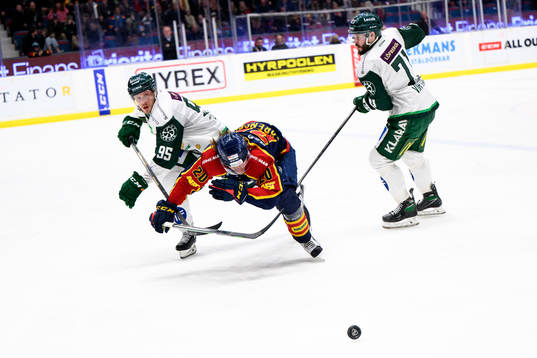 Färjestads Jacob de la Rose och Jesse Virtanen