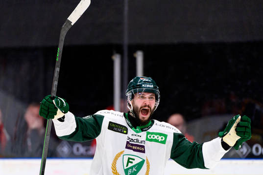 Färjestads Jesse Virtanen jublar