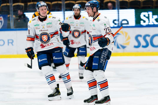 Växjös Olle Lycksell och Joel Kellman jublar