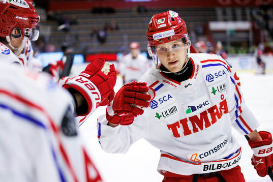 Timrås Sebastian Hartmann jublar