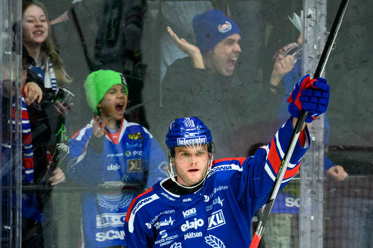 Oskarshamns Kim Rosdahl jublar
