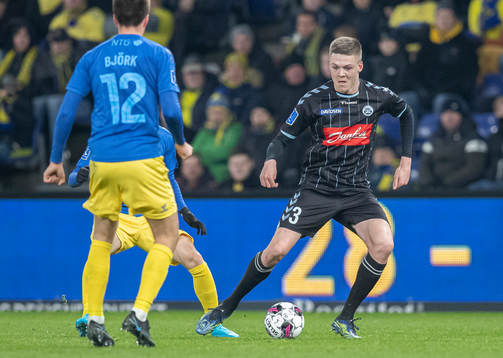 [DK=20220228: Emil Holm (3), SønderjyskE]