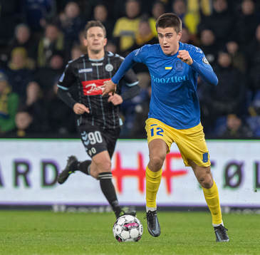 [DK=20220228: Carl Björk (12), Brøndby IF]
