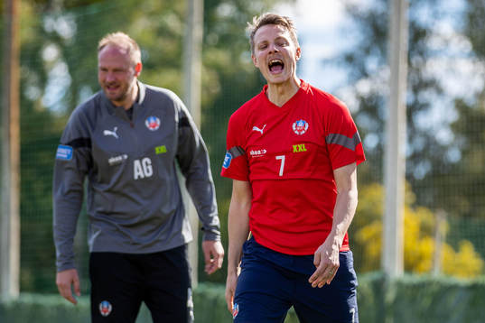 Viktor Lundberg reagerar