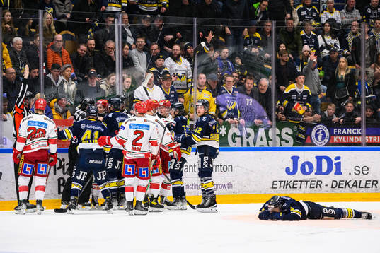 Bläddra bland fler bilder av Ishockey, Hockeyallsvenskan, HV71 - Modo