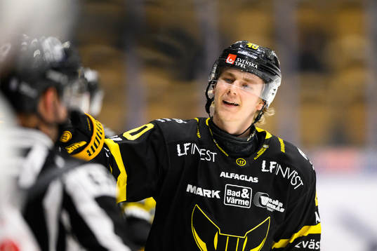 Västerås Isak Skedung jublar
