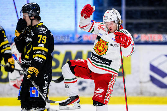 Moras Anton Heikkinen jublar