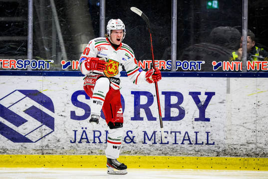 Moras Anton Heikkinen jublar