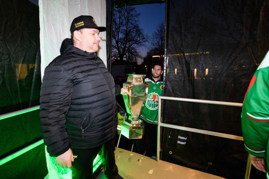 Rögles materialförvaltare Fredrik Andersson och Mattias