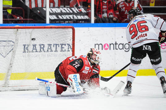 Örebros Robin Kovacs sätter 4-5 bakom Malmö Redhawks
