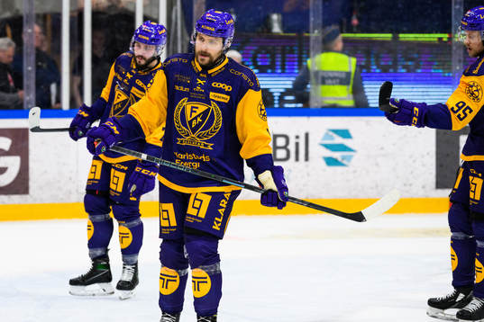Färjestads Mikael Wikstrand deppar