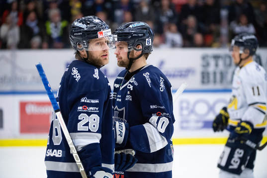 Sebastian Fakt och Kalle Jellvert deppar