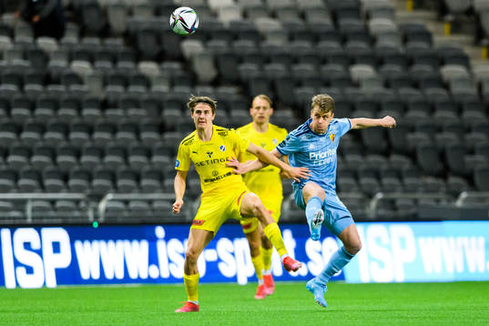 Halmstads Erik Ahlstrand och Djurgårdens Rasmus Schüller