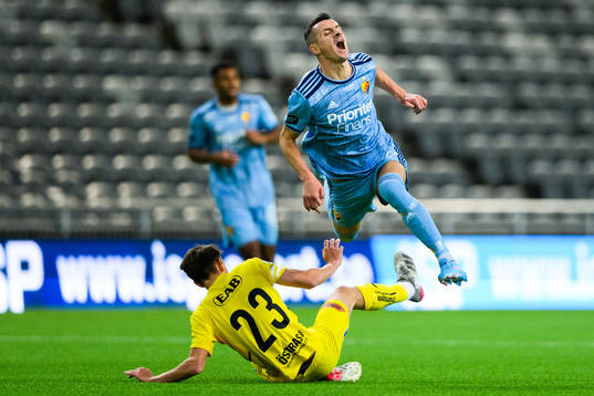 Halmstads Kasper Karlsson och Djurgårdens Haris Radetinac