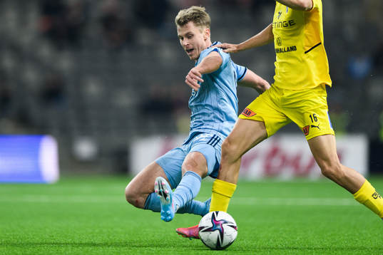 Djurgårdens Rasmus Schüller och Halmstads Erik Ahlstrand