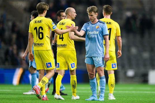 Halmstads Erik Ahlstrand och Djurgårdens Rasmus Schüller