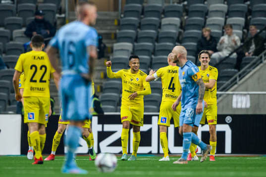 Halmstads Marcus Olsson jublar